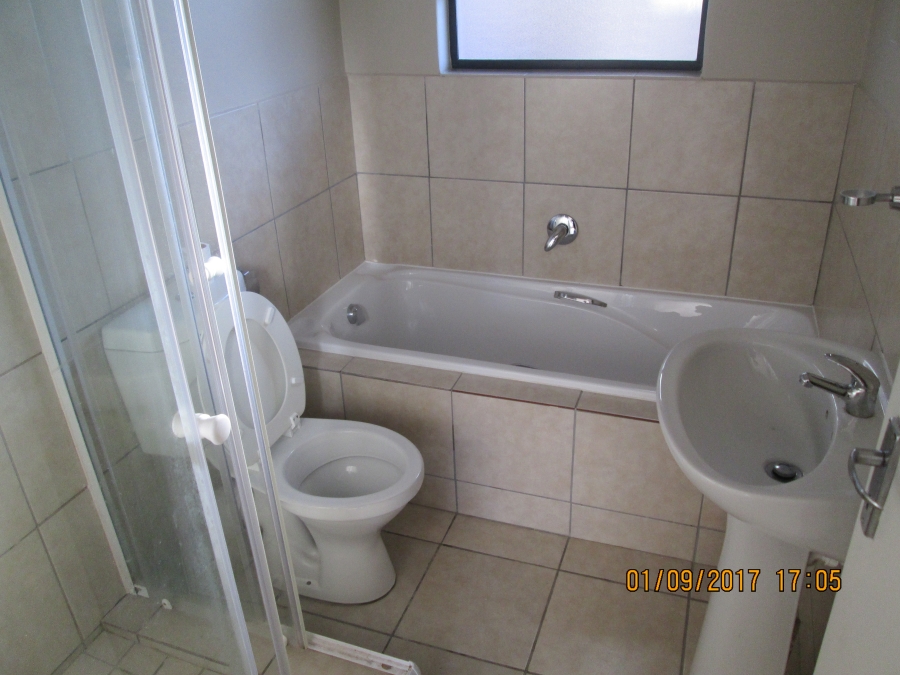 To Let 2 Bedroom Property for Rent in Burgundy Estate Western Cape